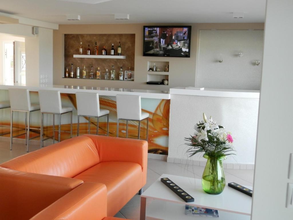 סארטי Sunrise Hotel מראה חיצוני תמונה
